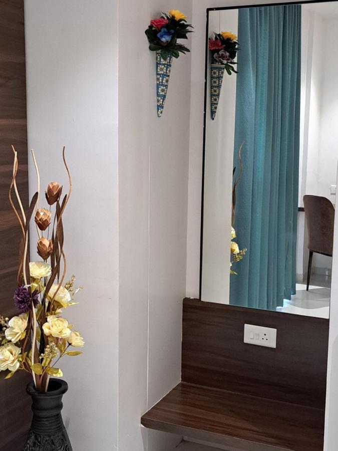 Bouquet Residency Hotel Nashik Eksteriør billede
