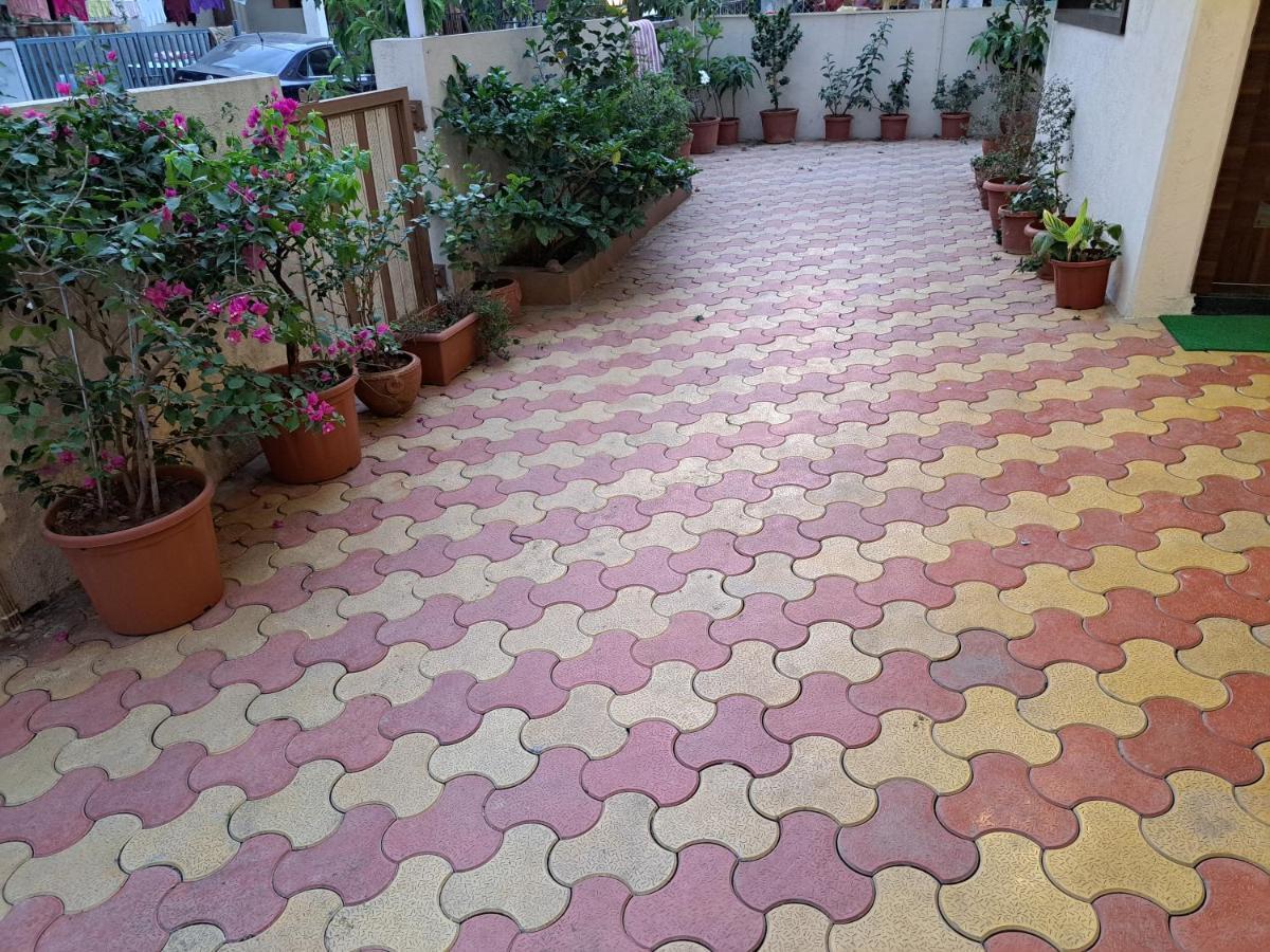 Bouquet Residency Hotel Nashik Eksteriør billede