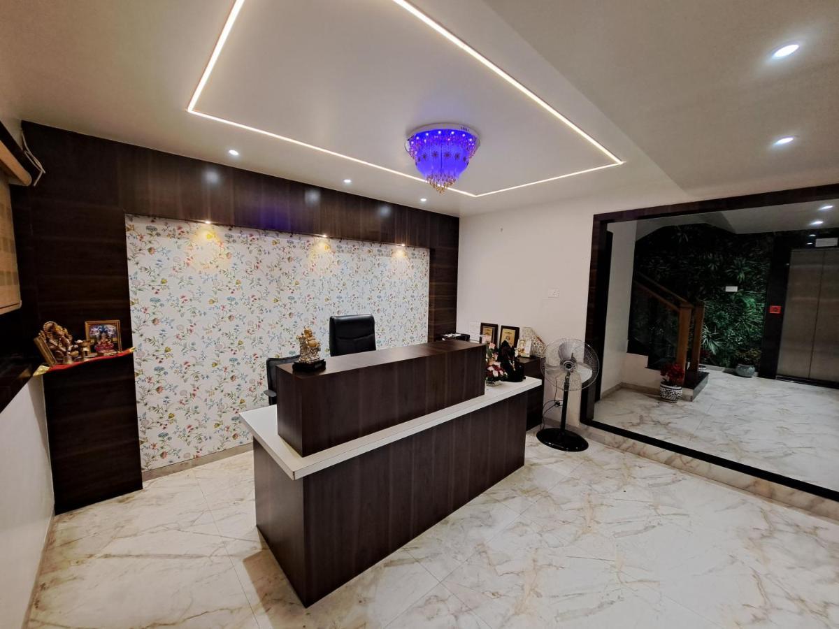 Bouquet Residency Hotel Nashik Eksteriør billede
