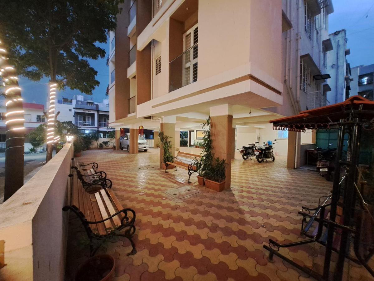 Bouquet Residency Hotel Nashik Eksteriør billede