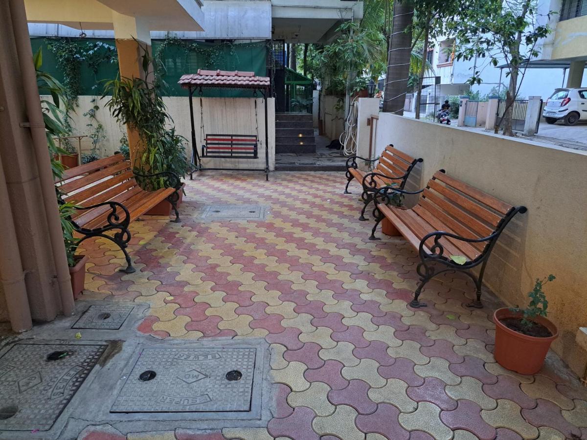 Bouquet Residency Hotel Nashik Eksteriør billede
