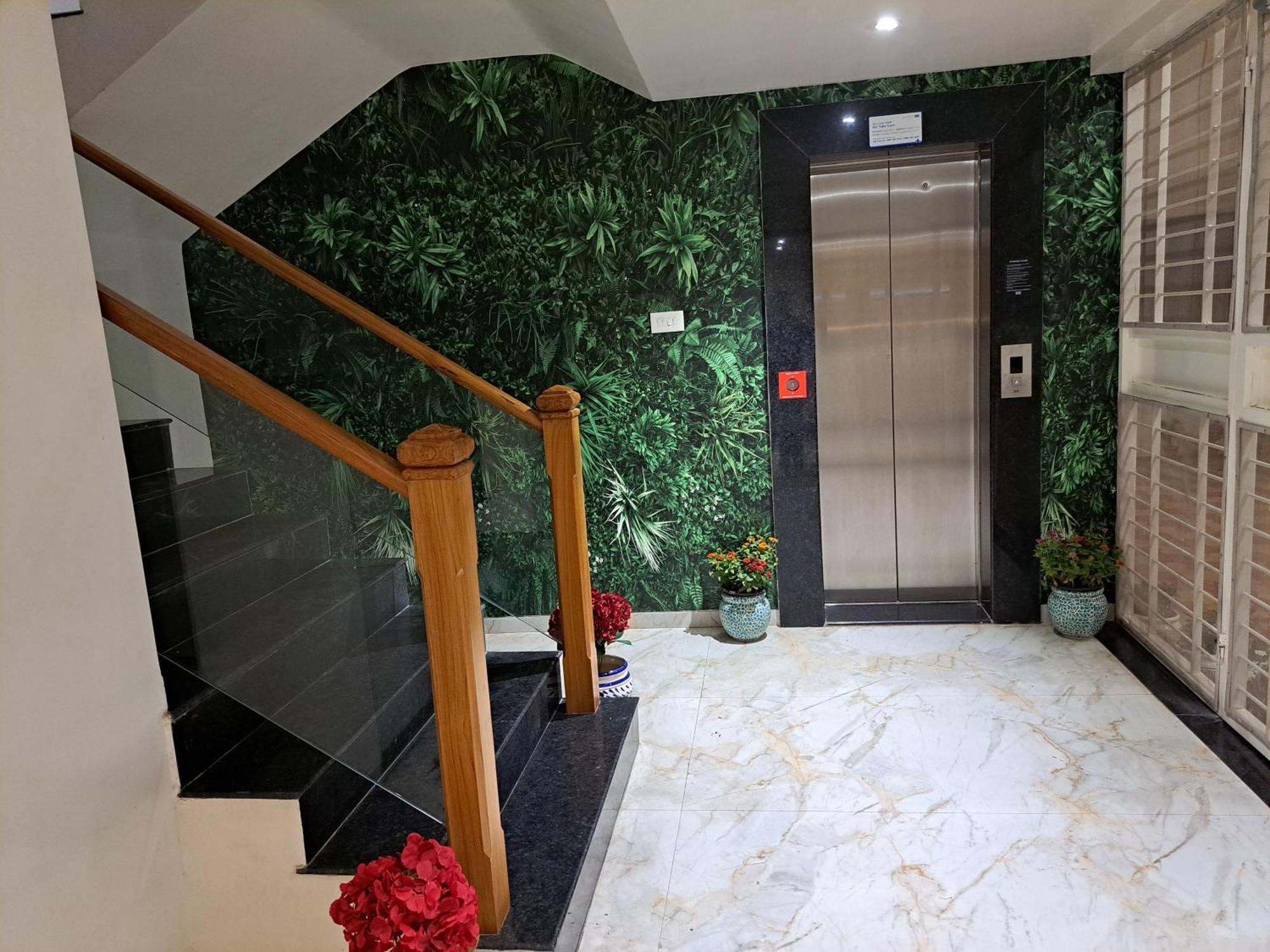 Bouquet Residency Hotel Nashik Eksteriør billede