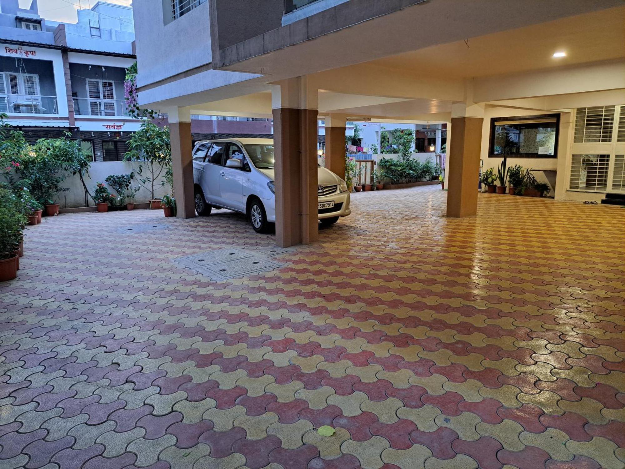 Bouquet Residency Hotel Nashik Eksteriør billede